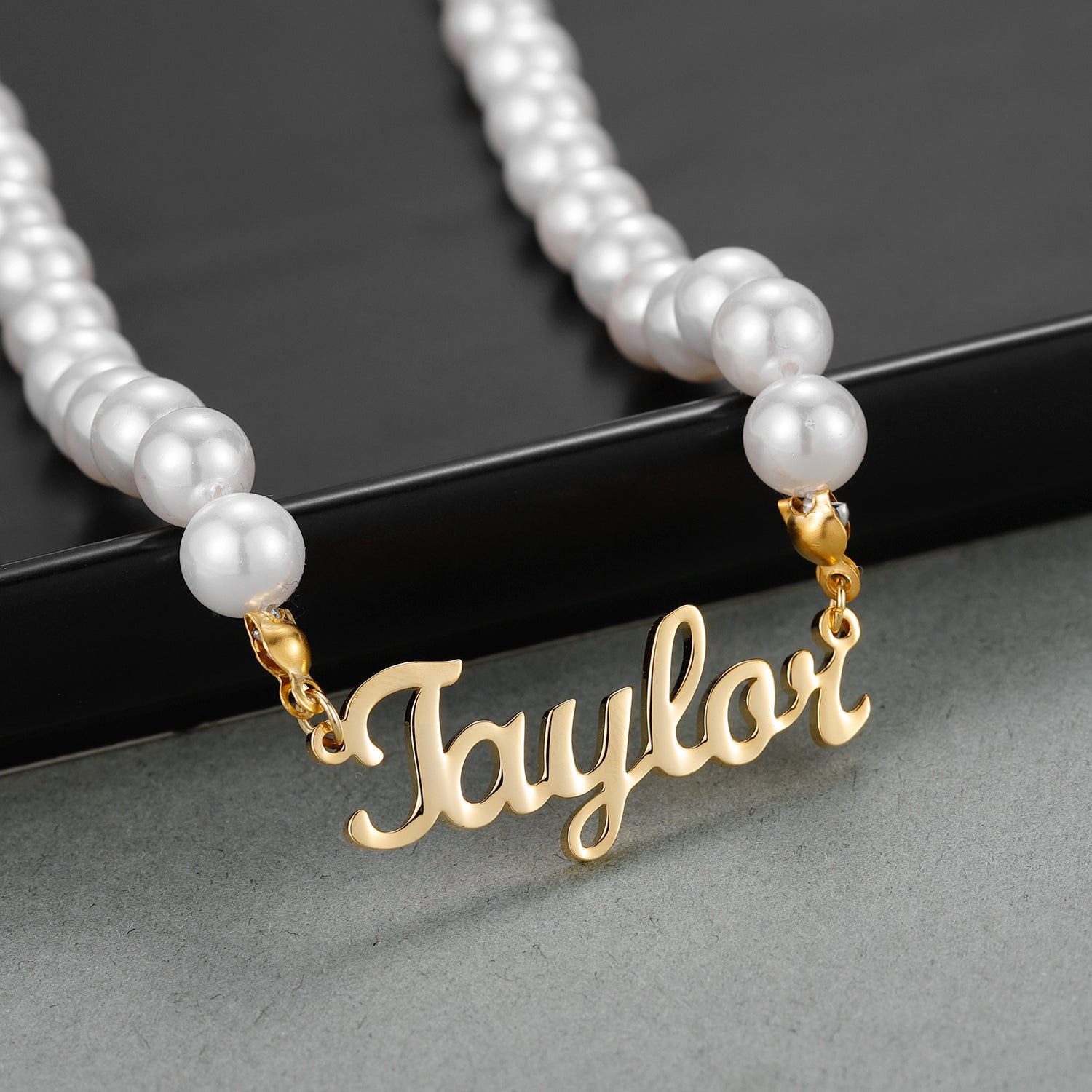 Custom Pearl Necklace | with Name - Julri Box