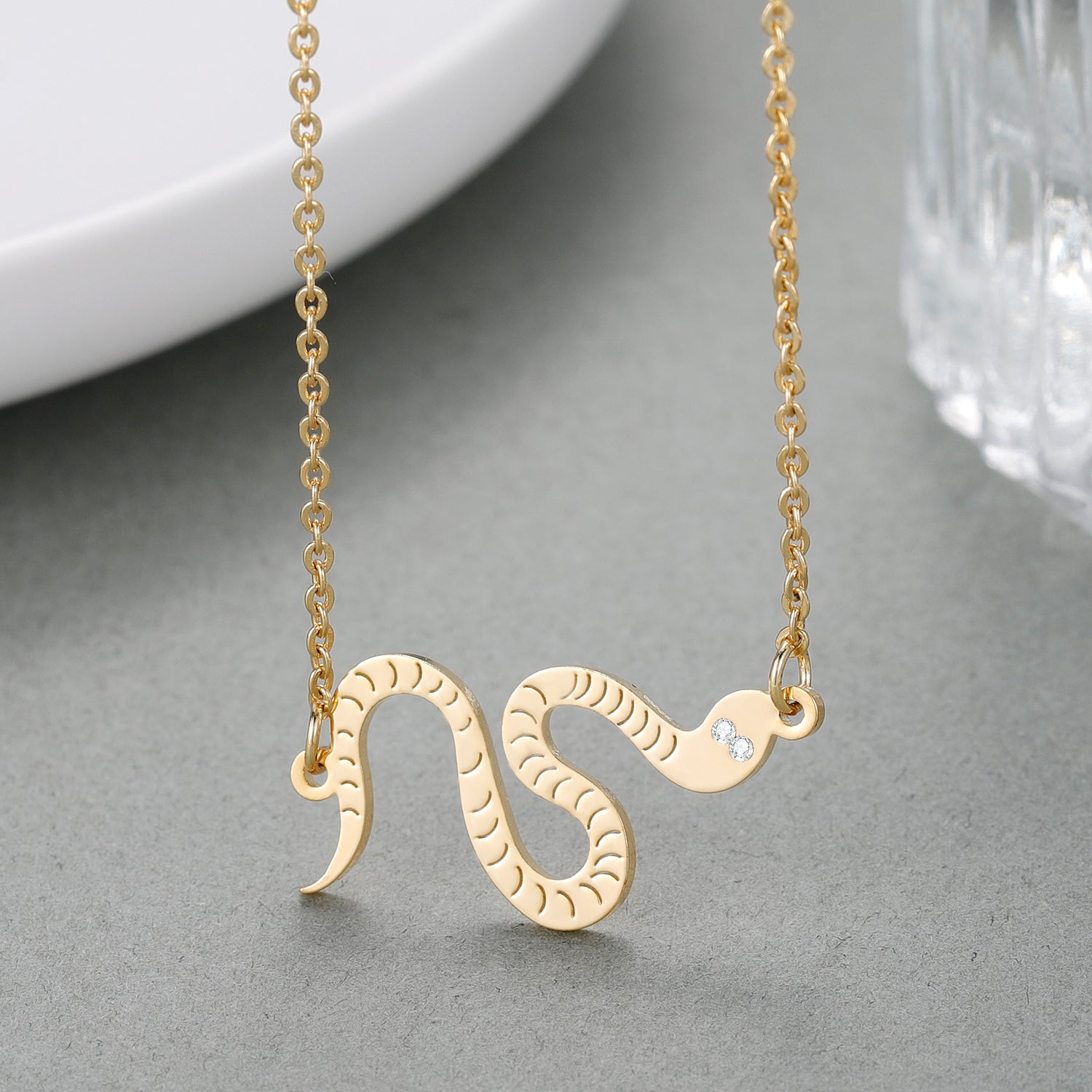 Fashion Gold Snake Necklace QN434 - Julri Box